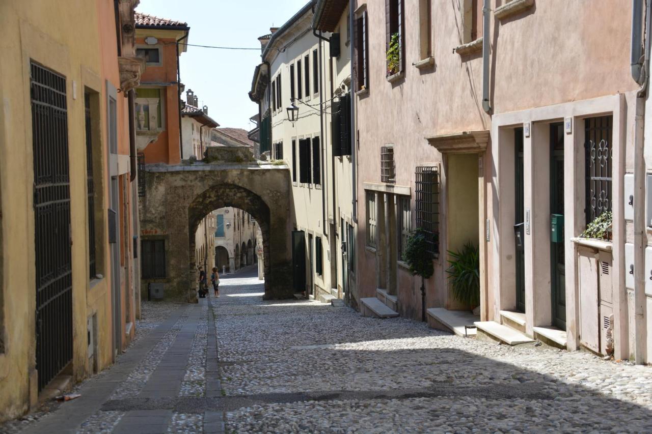 Апартаменти Accogliente Locale Con Terrazzo In Centro Storico Вітторіо-Венето Екстер'єр фото